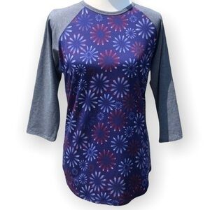 LulaRoe Red white and blue fireworks print raglan sleeve top